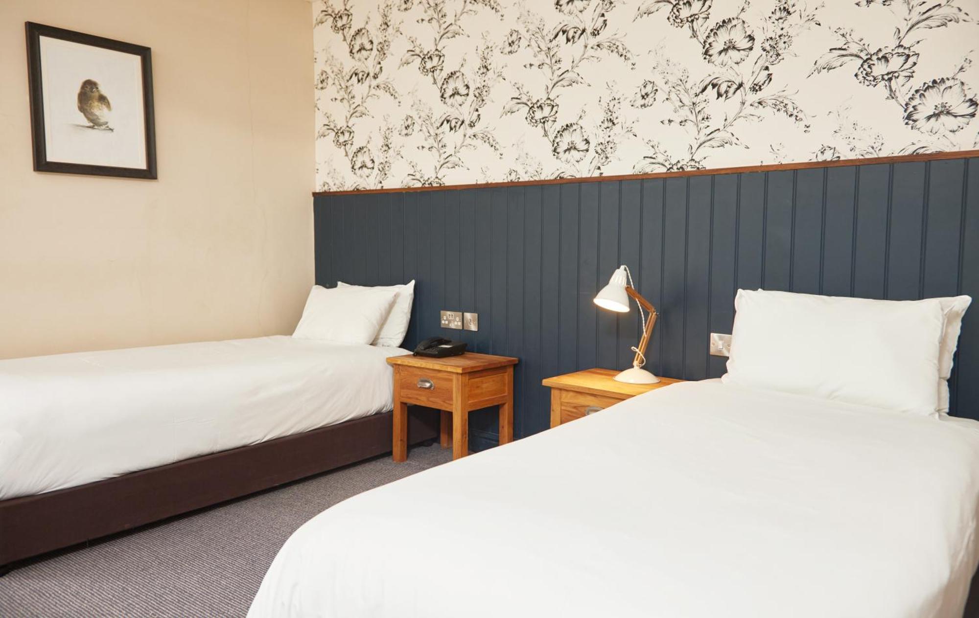 Swan Hotel By Greene King Inns Alton  Extérieur photo