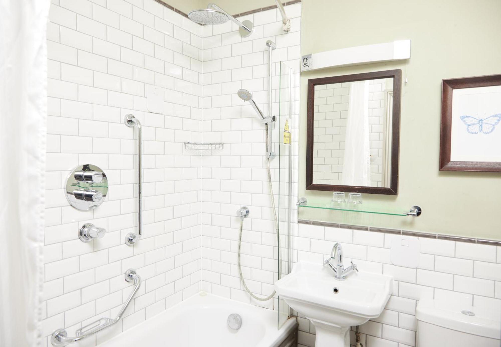 Swan Hotel By Greene King Inns Alton  Extérieur photo