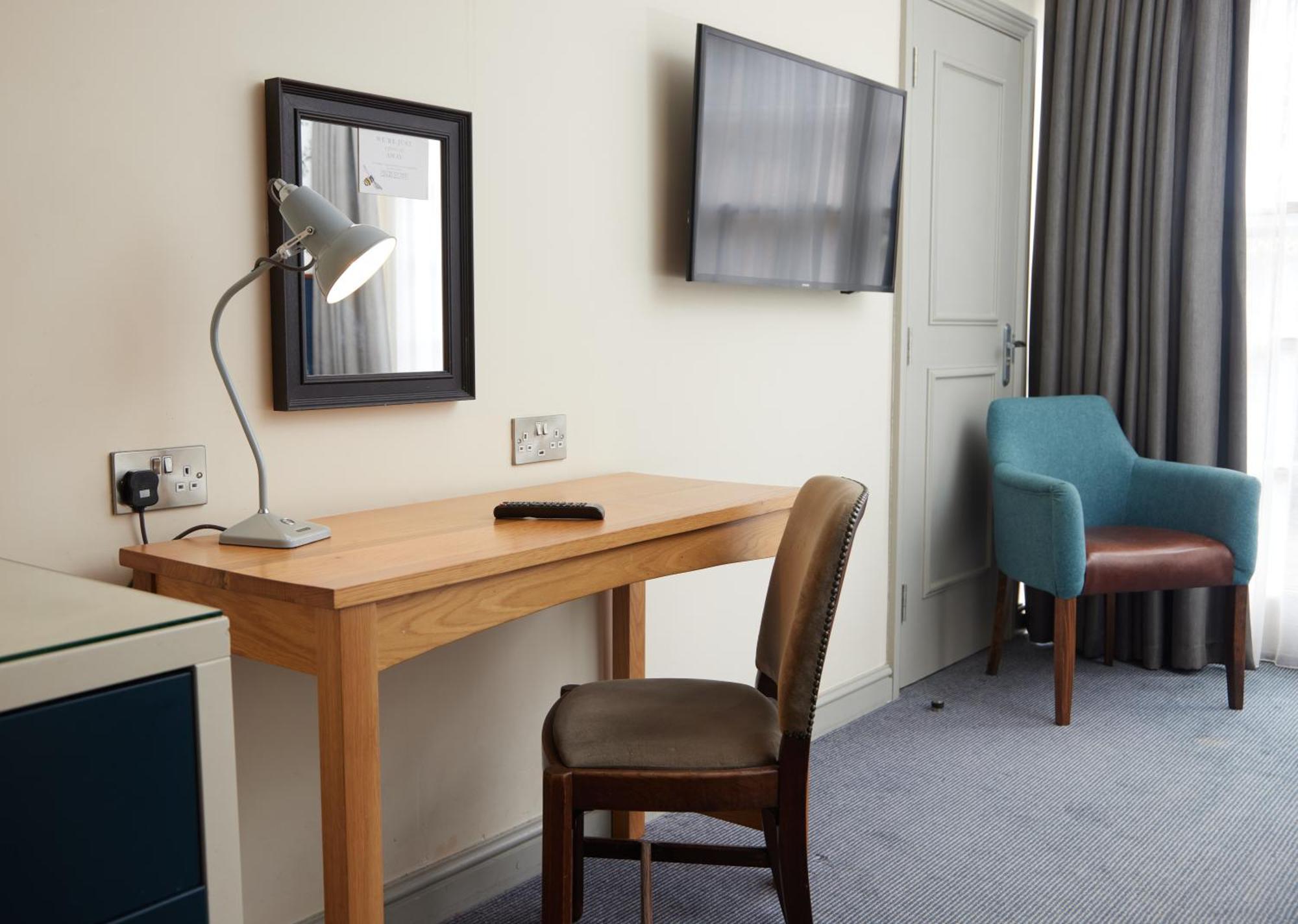 Swan Hotel By Greene King Inns Alton  Extérieur photo