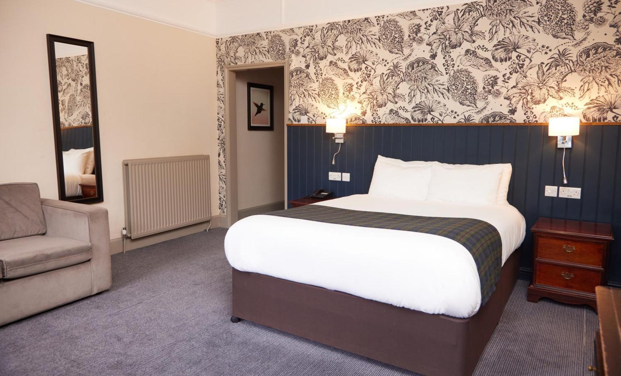Swan Hotel By Greene King Inns Alton  Extérieur photo