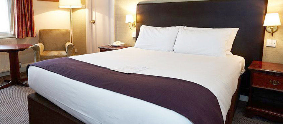 Swan Hotel By Greene King Inns Alton  Extérieur photo