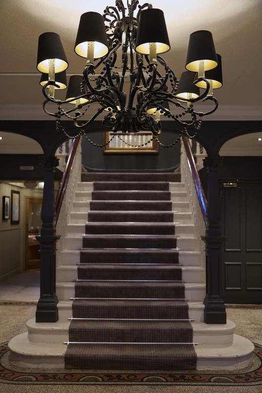 Swan Hotel By Greene King Inns Alton  Extérieur photo