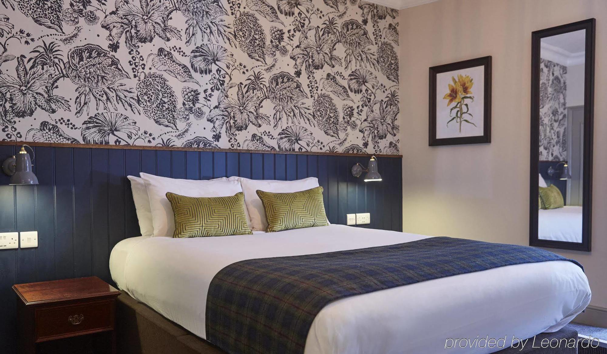Swan Hotel By Greene King Inns Alton  Extérieur photo